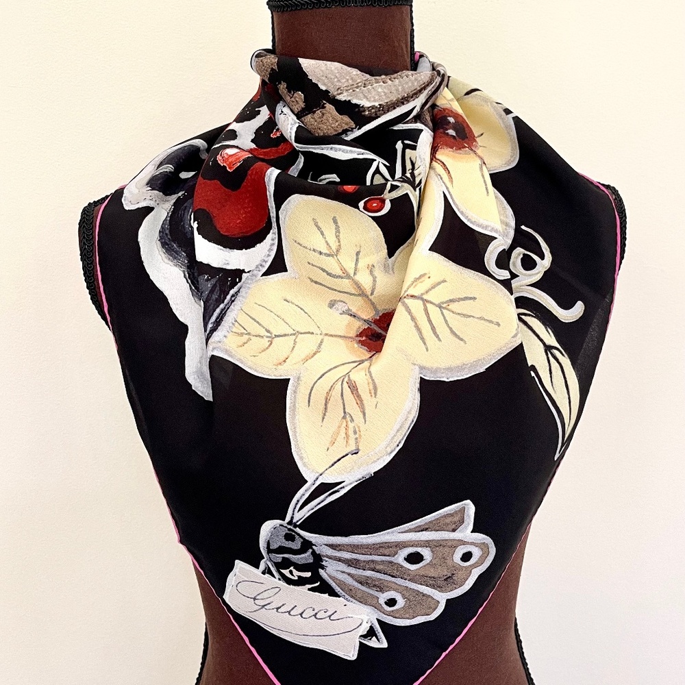 Gucci Unisex Scarf Kris Knight Butterfly Flora Black Silk Wrap - Picture 14 of 14